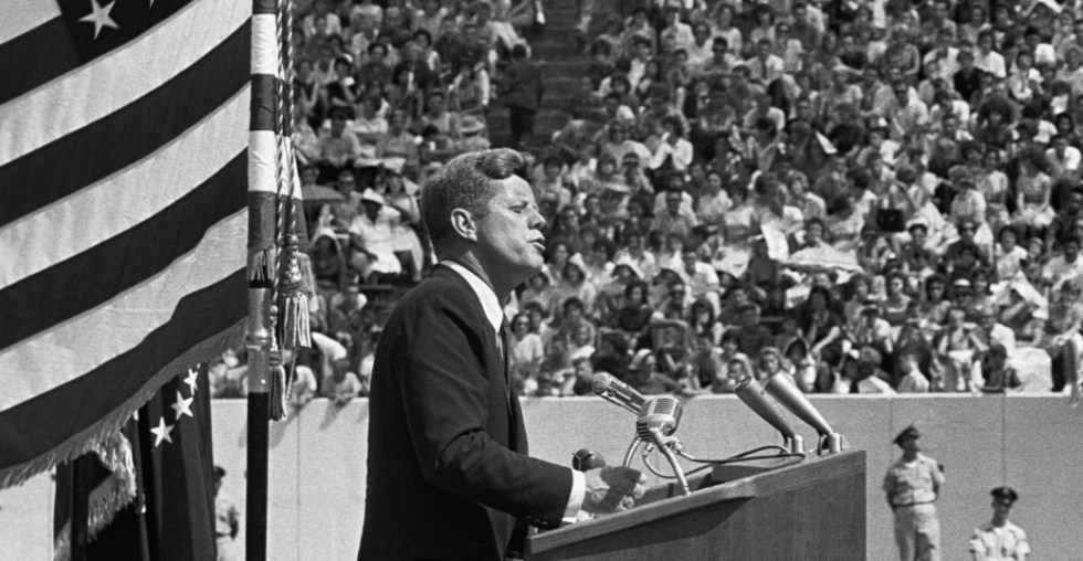 president-kennedy-gives-space-race-speech-P